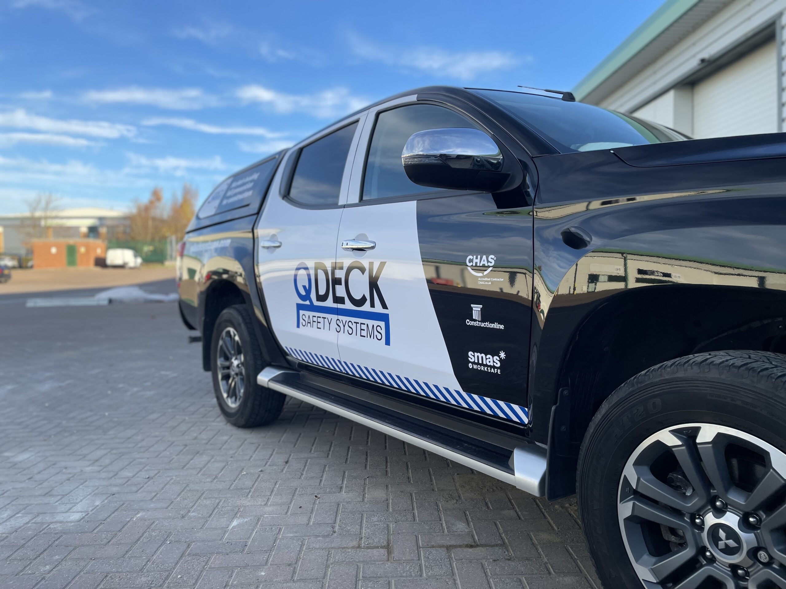 QDeck business truck